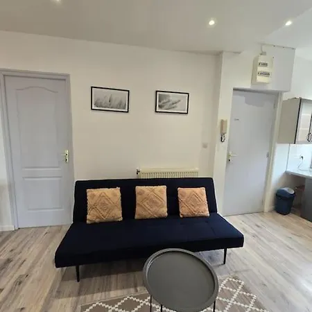 Pres De La Gare Apartment