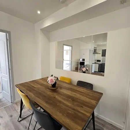 Pres De La Gare Apartment